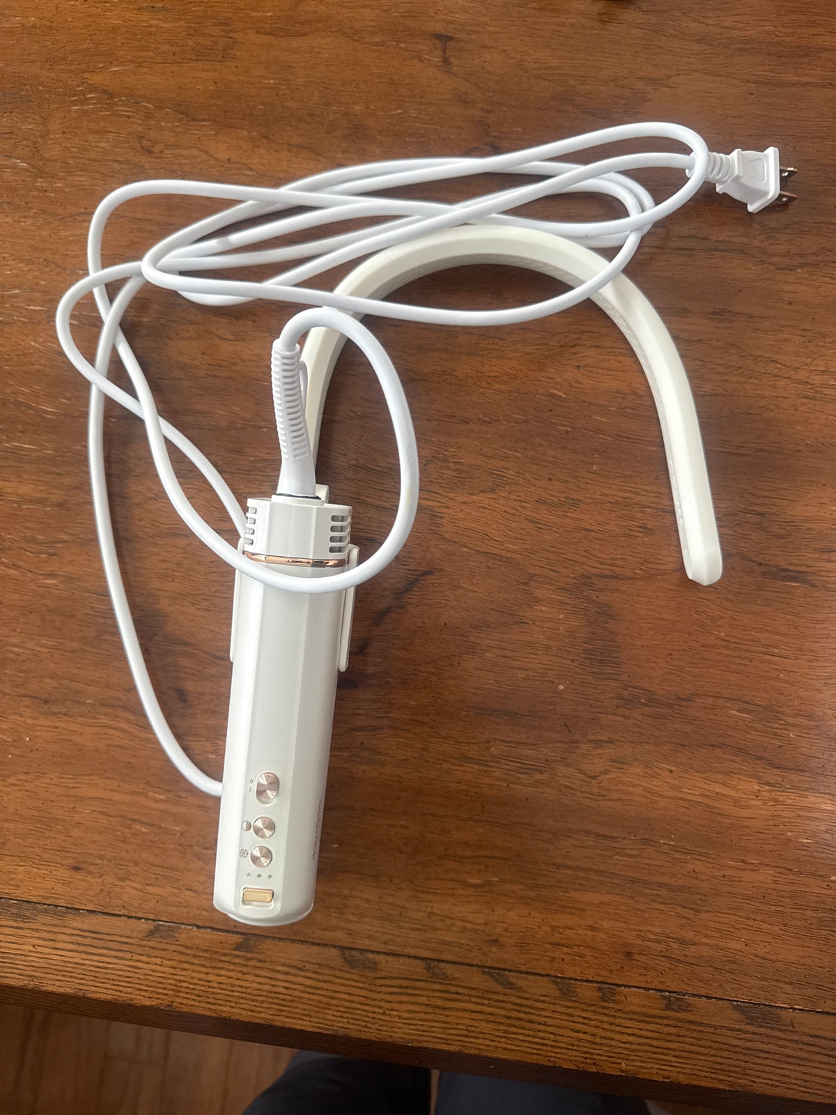 Hands-Free Neck Pet Dryer | Wearable Dog & Cat Grooming Dryer (US Plug, 1000W)